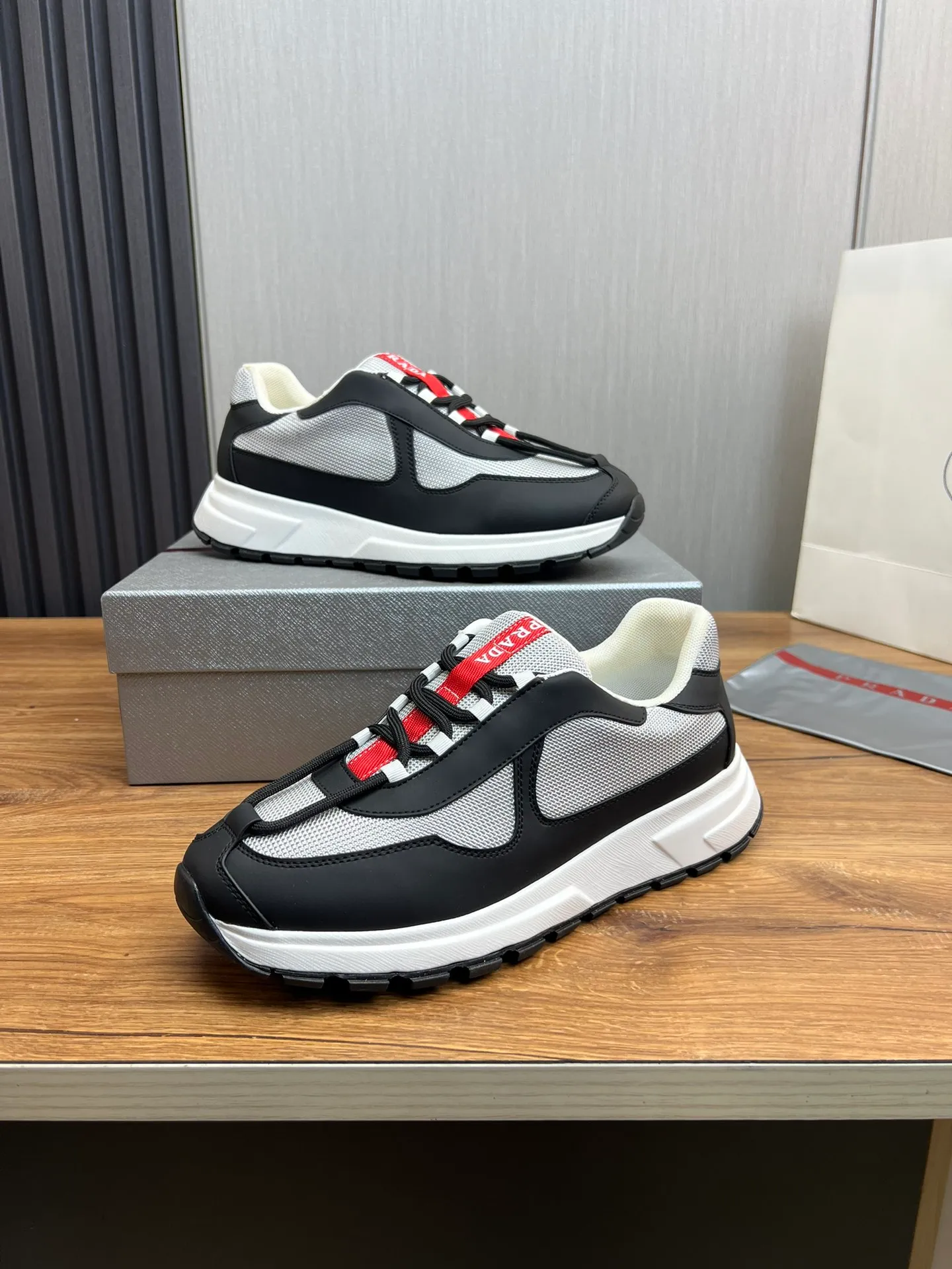 Men's shoes 💰540💰 [PRADA] Men's shoes are popular in the counter, official website is synchronized, 1 high-quality shipment ✔️Original fly-woven cowhide + cowhide lining, 1🆚1 replica, original sole, 38-45 (45 customized, non-refundable)